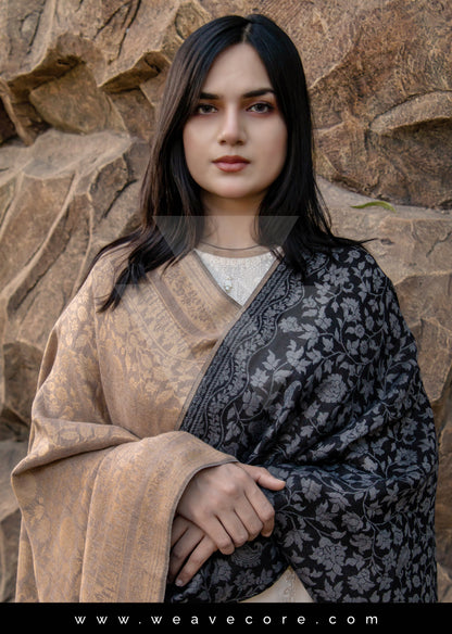 Dual Charm Reversible Kani Shawl – Fawn & Black